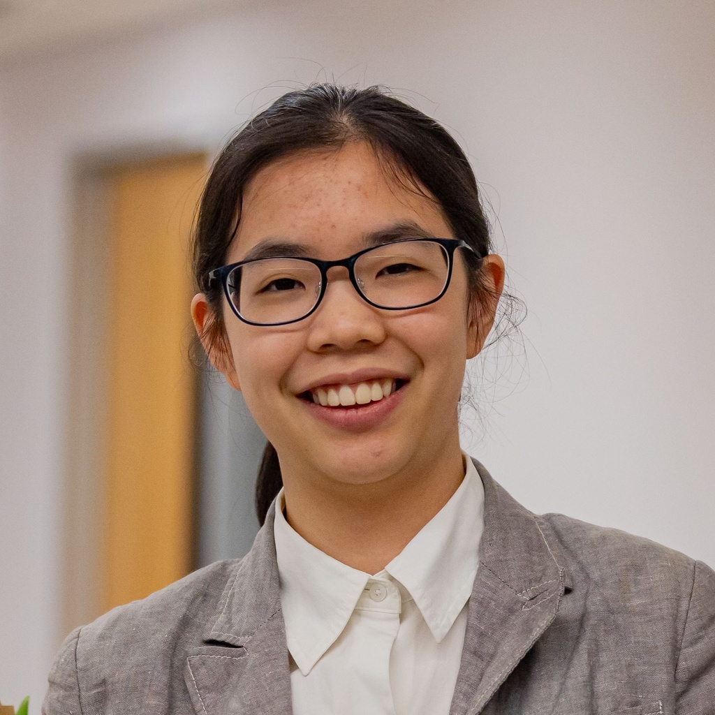 Katherine Yu Headshot